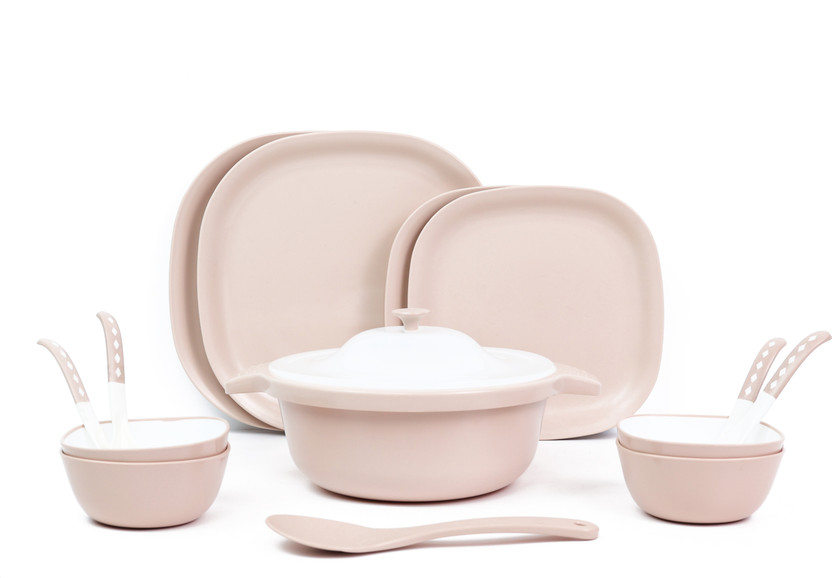 Lumiset Pack of 14 Plastic Dinner Set, 14-Piece Plastic Unbreakable Dinner Set(Beige, Microwave Safe)