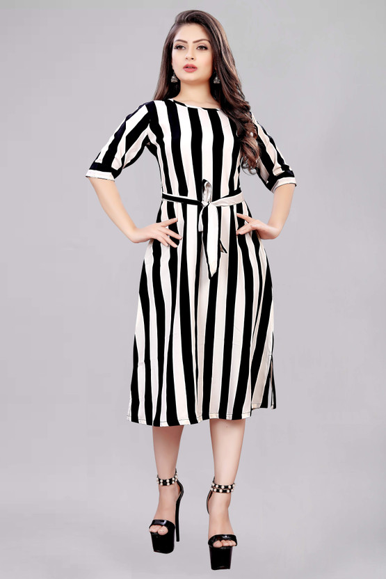 womens black and white dresses