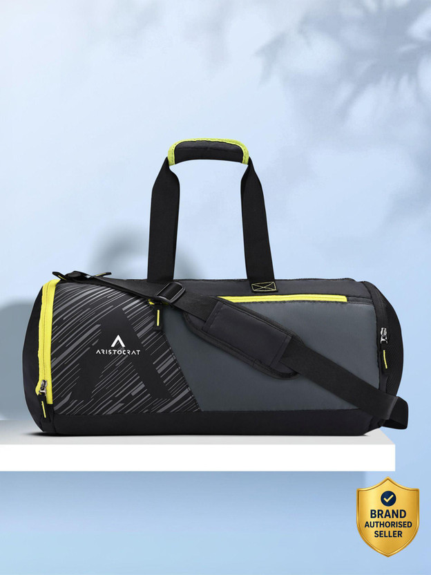 ARISTOCRAT Beast 48cm Cabin size 23L Black Duffle Bag Duffel Without Wheels