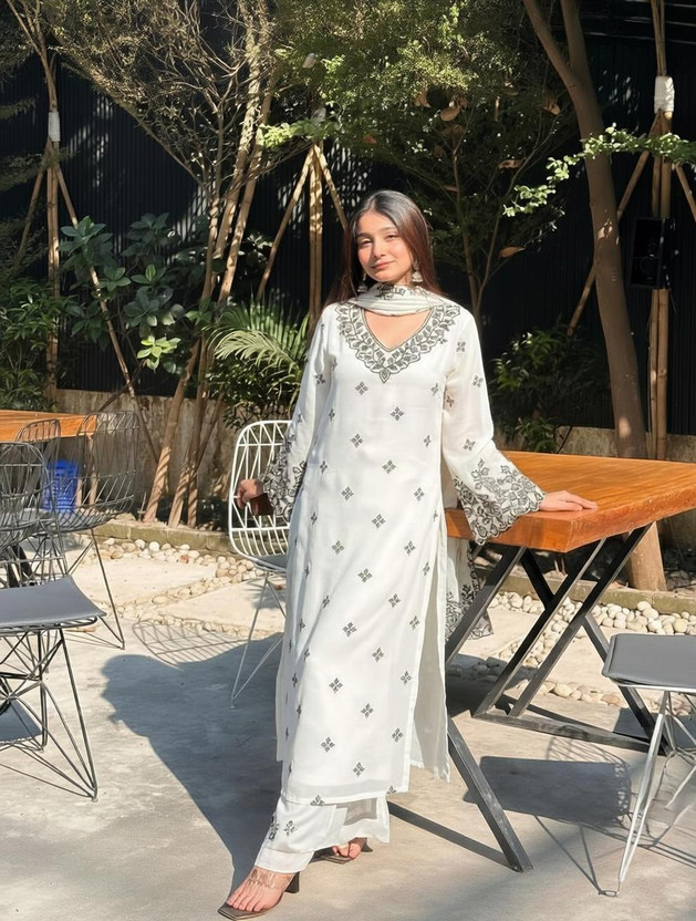 ROKKLIKE Women Kurta Pant Dupatta Set