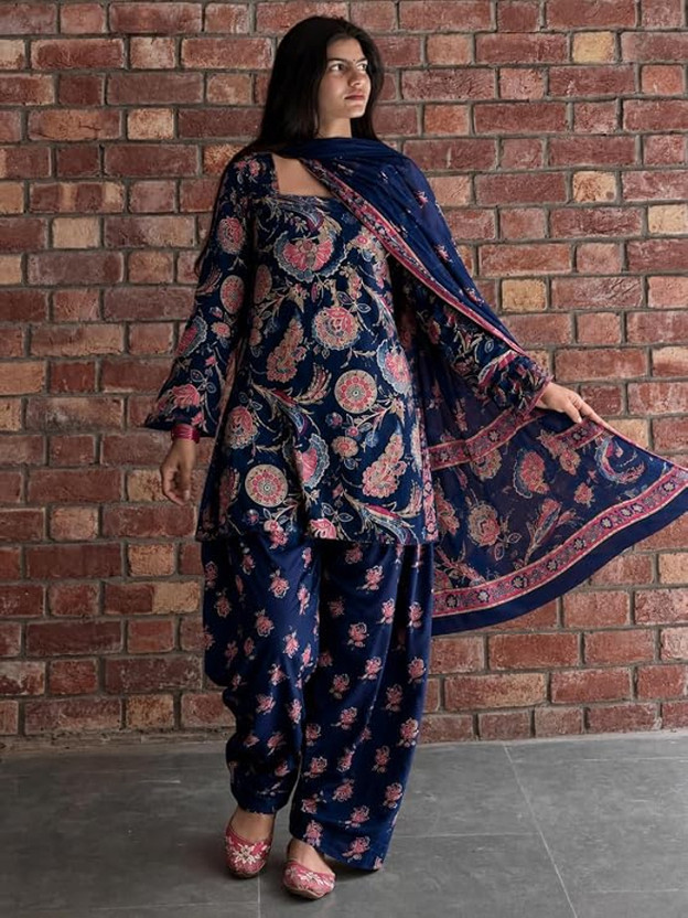 SUJAMAI CRAETION Women Kurti Pant Dupatta Set