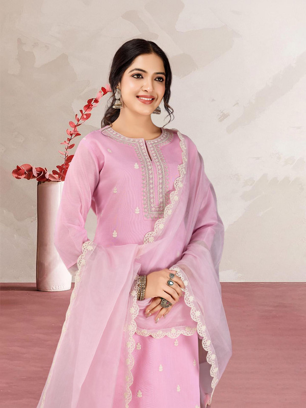 AVANSHEE Women Kurta Pant Dupatta Set