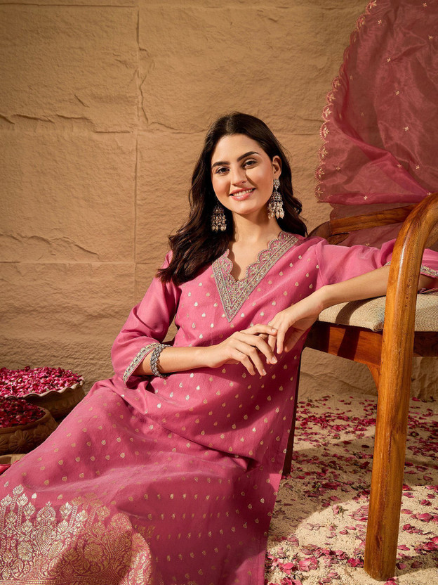 AVANSHEE Women Kurta Pant Dupatta Set