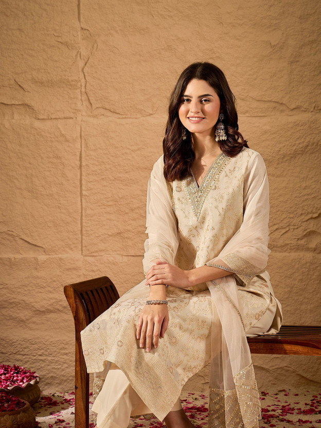 AVANSHEE Women Kurta Pant Dupatta Set