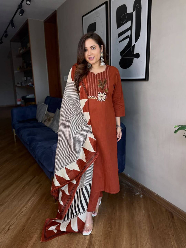 AmitRaj Women Kurti Pant Attached Dupatta Set