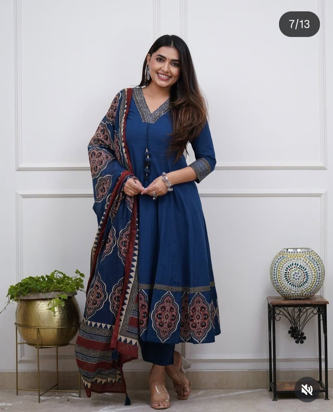 VBUYZZ Women Kurta Pant Dupatta Set