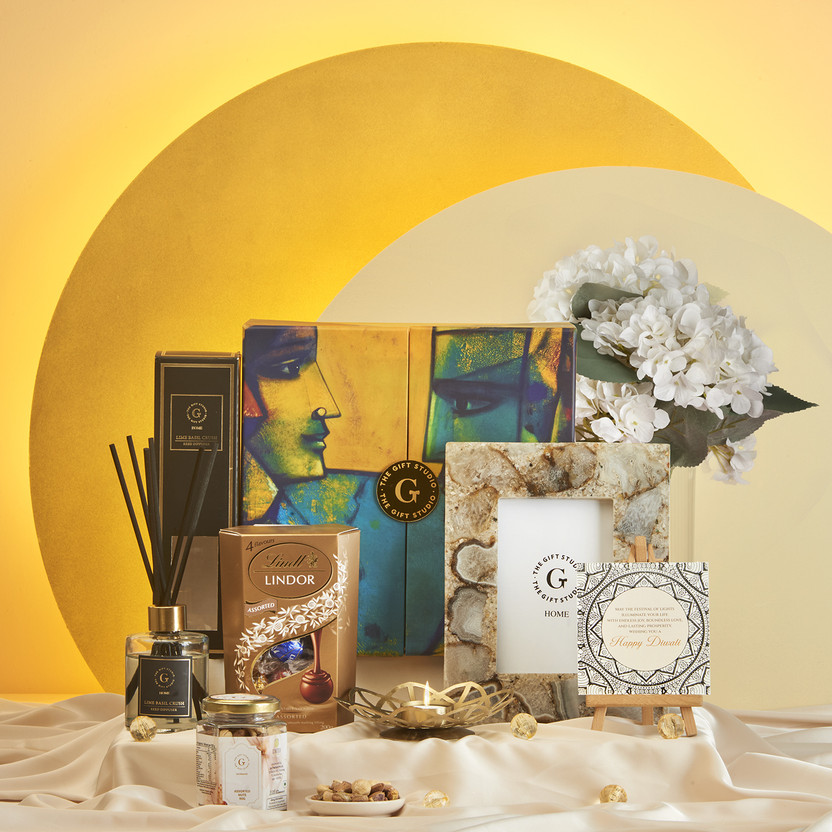 The Gift Studio Paresh Maity Festive Edit Hamper Combo(1)