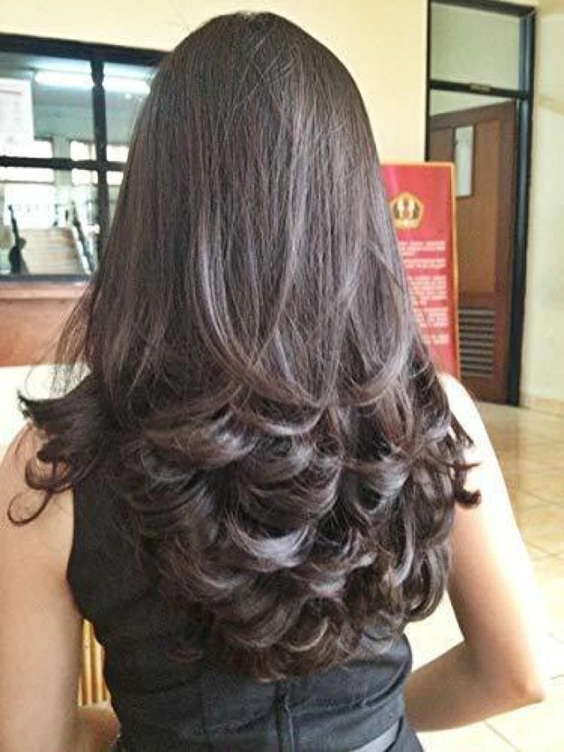 MoonEyes Brown Color Premium Quality Wavy, Curly  Extension For Women 5 clip,22 inch Hair Extension