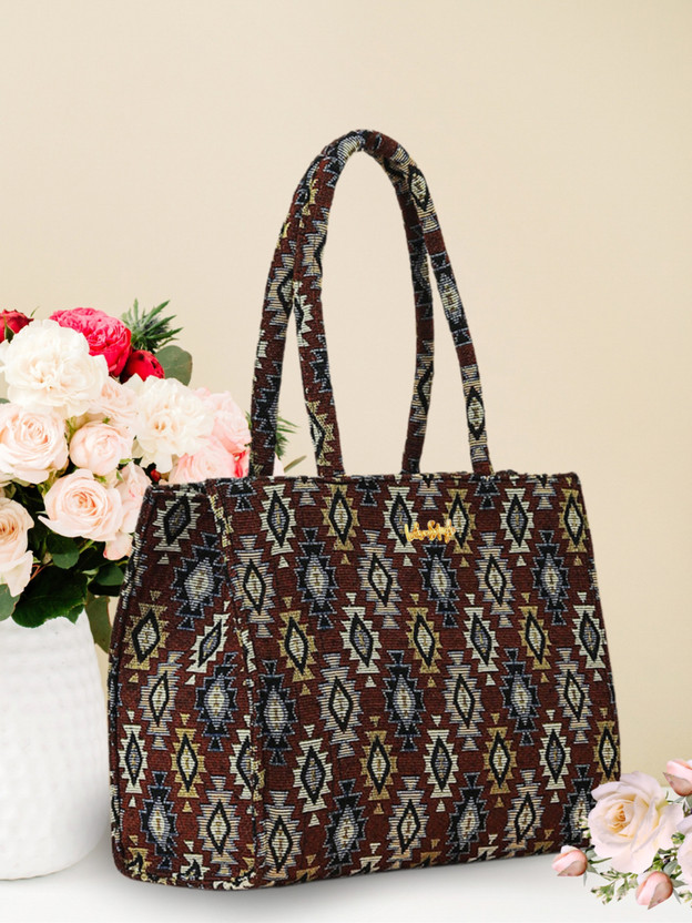 LIKE STYLE Women Maroon Shoulder Bag