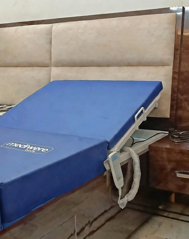 mediwere Steel Electric Hospital Bed(Elevation Present)