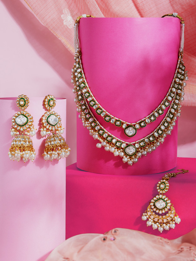 ZAVERI PEARLS Alloy Gold-plated Green Jewellery Set(Pack of 4)