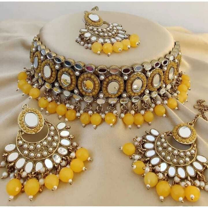 Akansha Fashion Alloy Yellow Jewellery Set(Pack of 1)