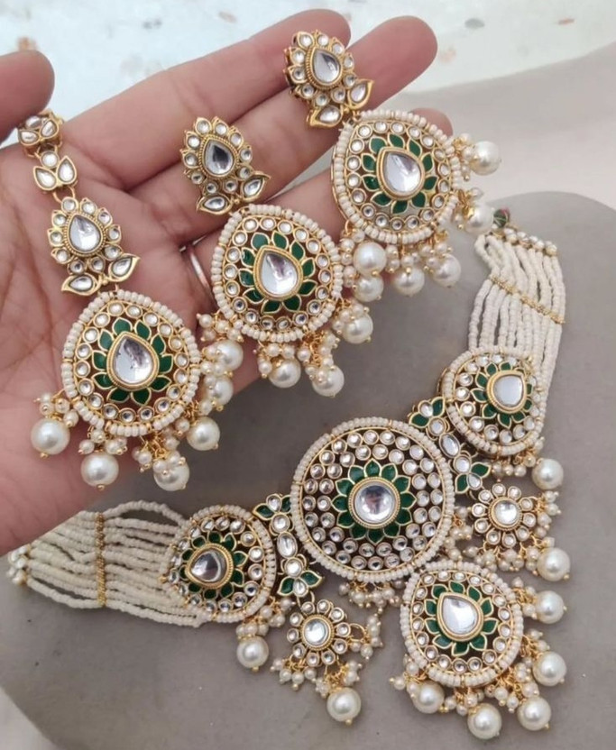 Jinnis Alloy Gold-plated White Jewellery Set(Pack of 1)