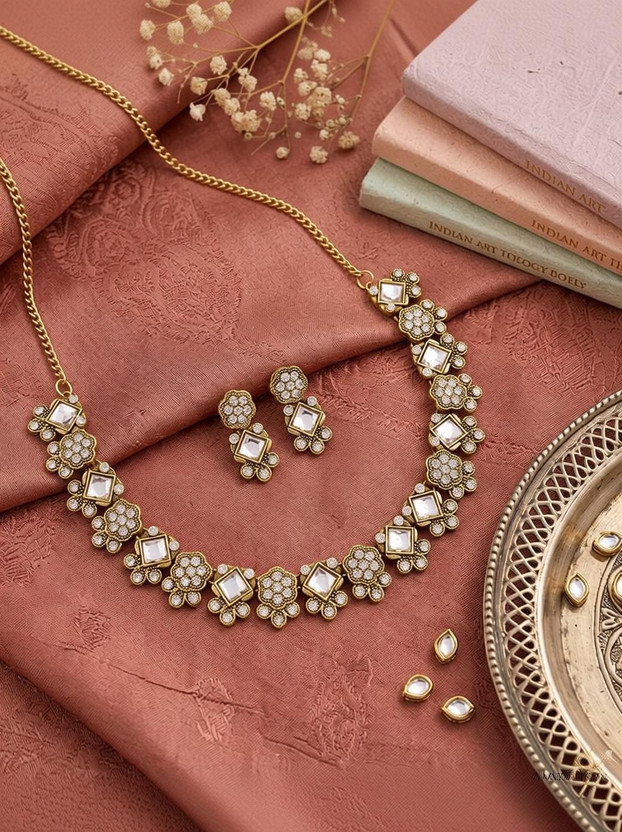 SHIV SHIV ENTERRISE Brass Gold-plated White, Gold Jewellery Set(Pack of 1) - Flipkart Deal