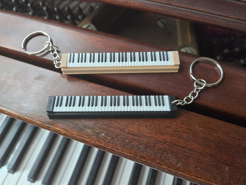 Gift Gift Wift Piano Keyboard Key Chain - Flipkart Deal