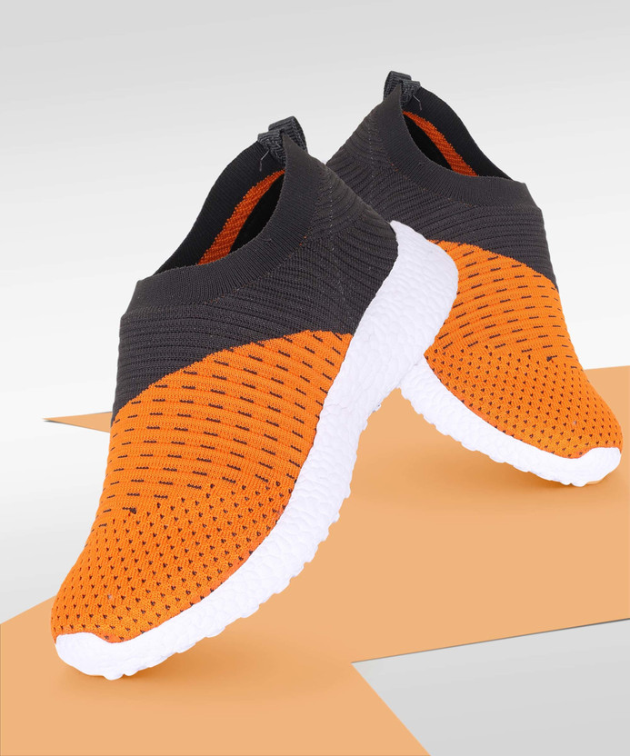 TRASE Boys Slip on Running Shoes Price 