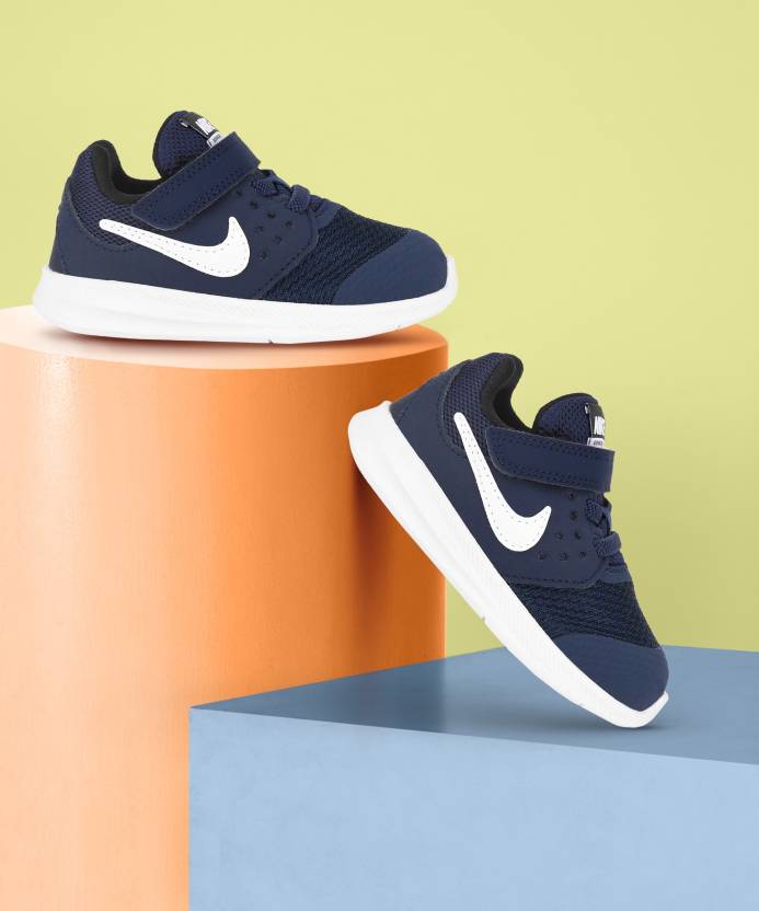 NIKE Boys Velcro Running Shoes Price in India - Buy NIKE Boys Velcro  Running Shoes online at 