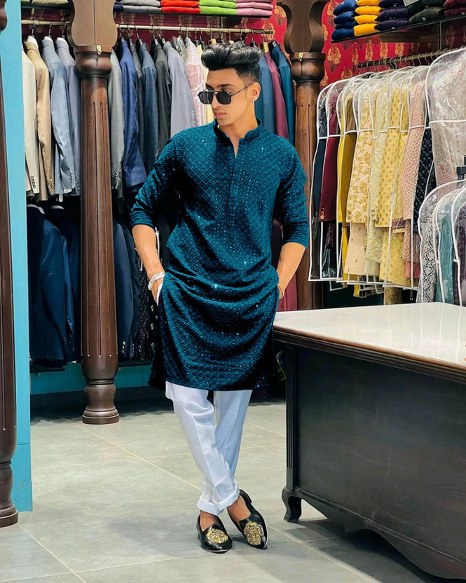 KURTAFORMEN Men Chikan Embroidery Straight Kurta(Light Blue)