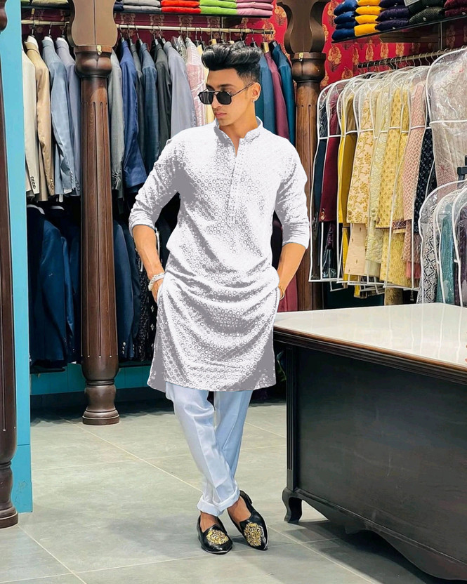 KURTAFORMEN Men Chikan Embroidery Straight Kurta(White)