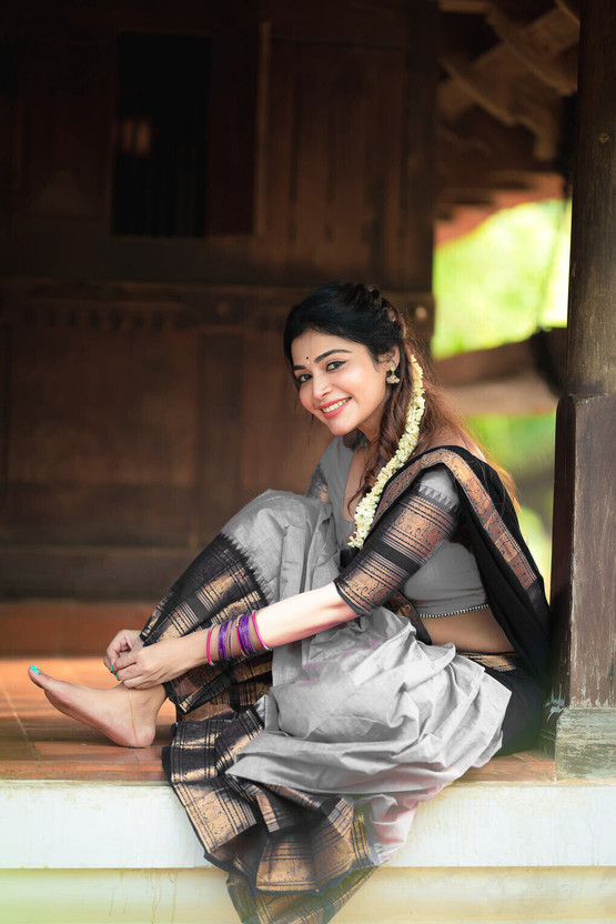 Fayba Fayba Self Design Semi Stitched Lehenga Choli(Black, Grey) - Flipkart Deal