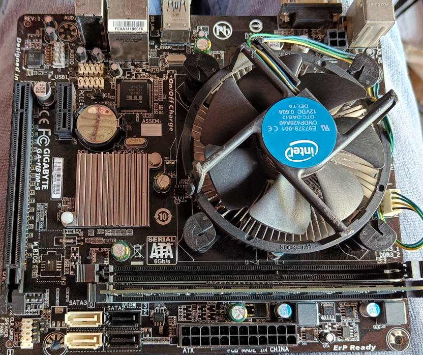 Dtech Gigabyte GA H81MS With 4th gen Core i3 Processor and 4Gb Ram