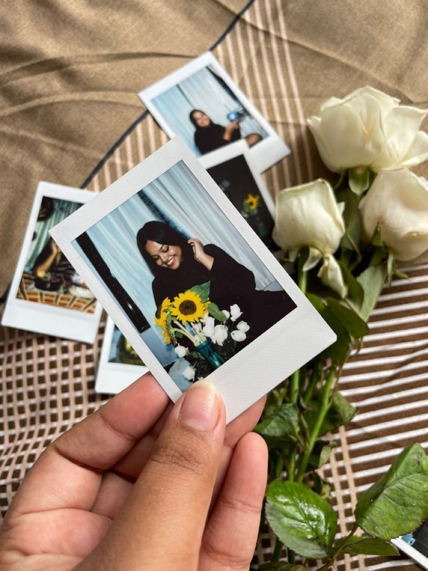 ONLINE LIFE Paper Table Photo Frame(White, 9 Photo(s), 4X3)
