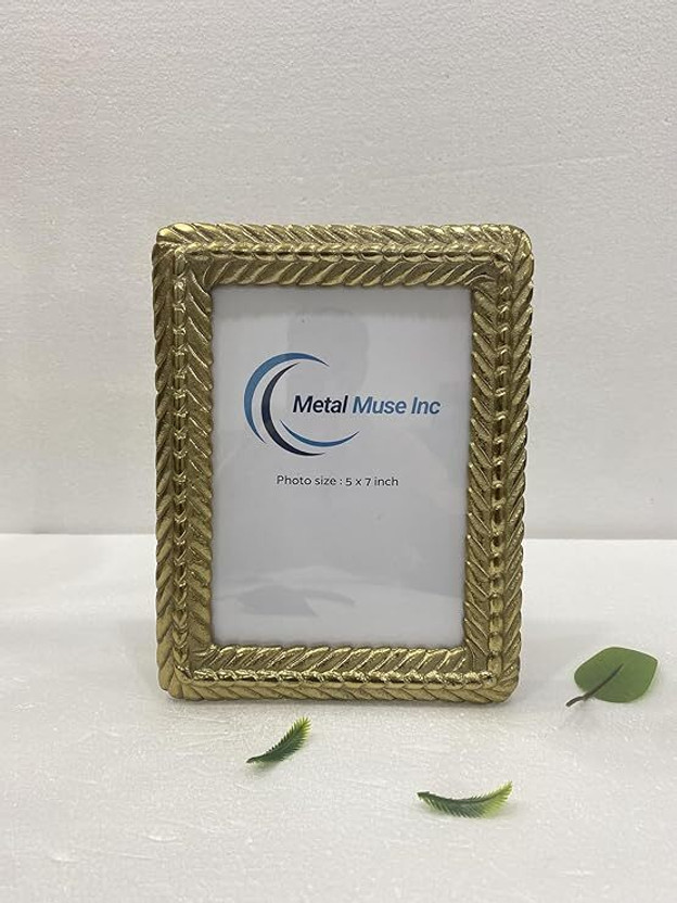 Metal muse inc Brass Table Photo Frame(Gold, 1 Photo(s), 8.5 x 6.5 inches)