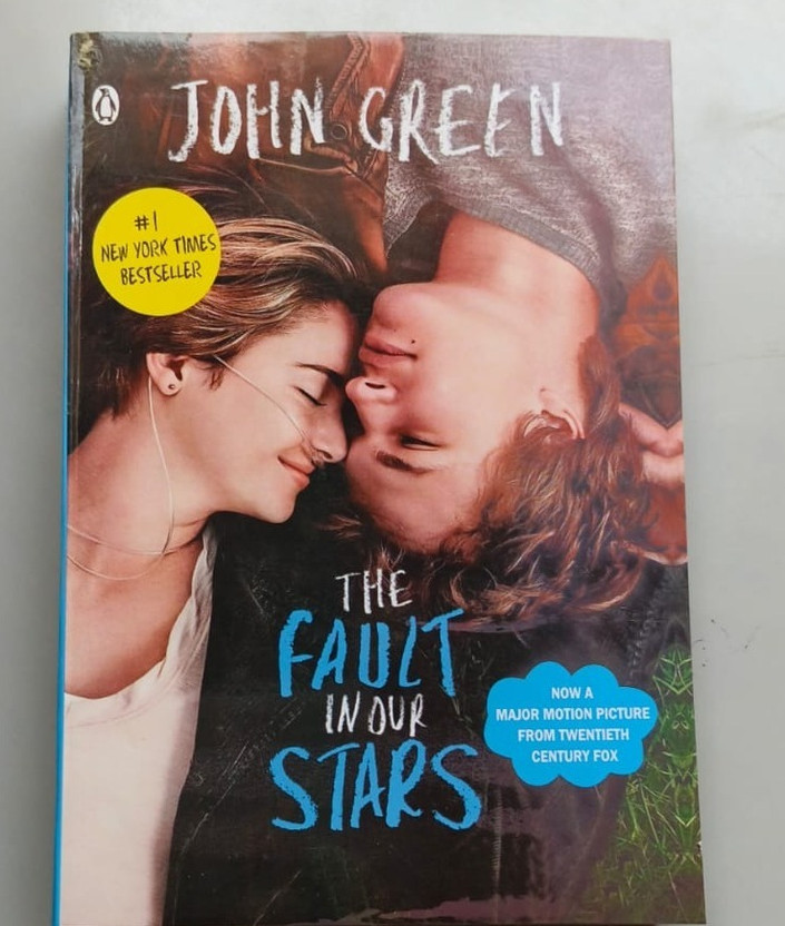 The Fault In Our Stars(Paperback, John Green)