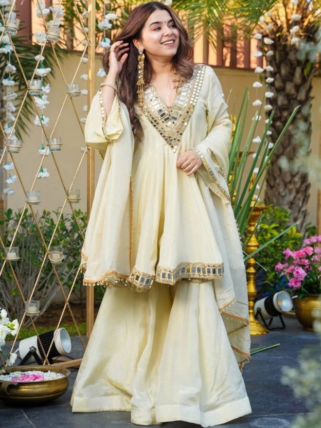 heer tex Embroidered Kurta, Sharara & Dupatta Set
