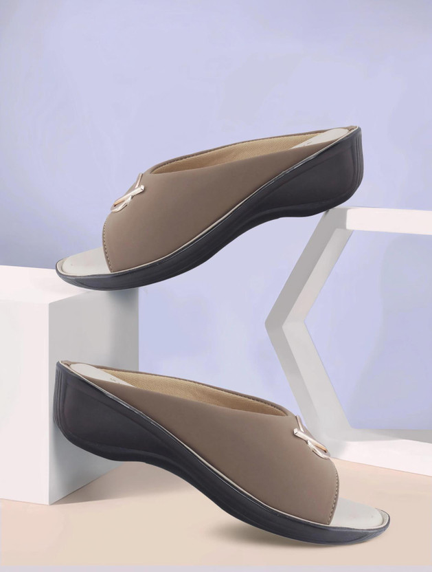 Flipkart Khadim's Lightweight Comfort Extra Soft Trendy Premium Stylish Women Heels(Beige , 4) - Flipkart Deal