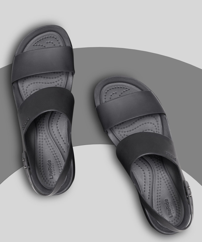 CROCS Brooklyn Low Wedge W Women Black