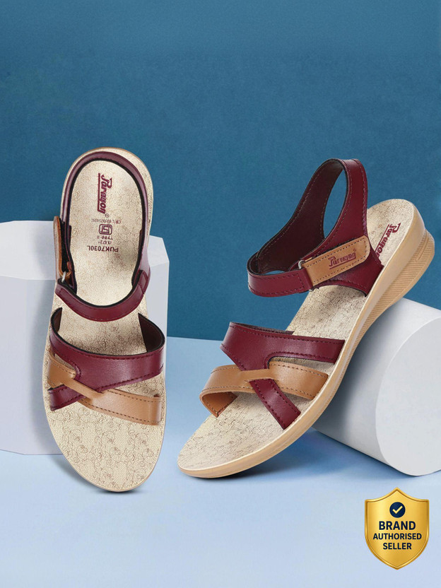 Paragon Paragon PUK7030L Women Trendy Comfortable Daily Wear Stylish Sandals Slippers Women Flats(Maroon , 5)