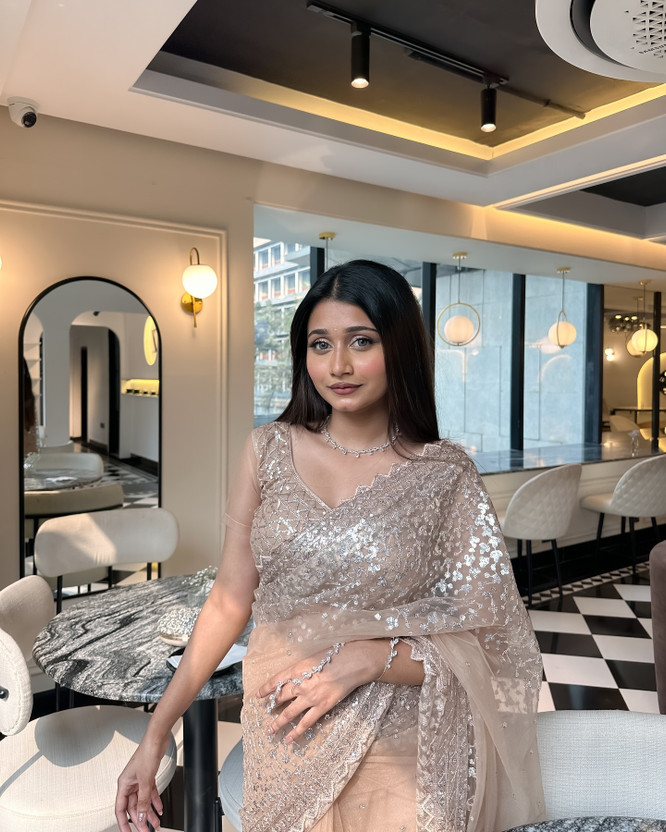 KRISHNACOLLECTION9 Embroidered, Embellished, Self Design Bollywood Net Saree(Beige)