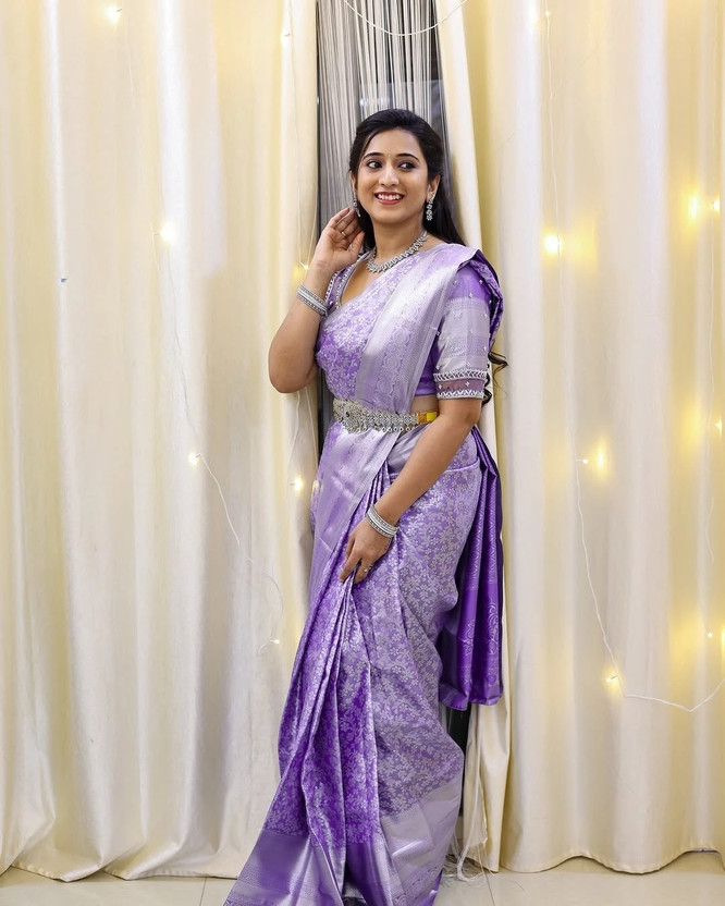 AVANTIKA AVANTIKA FASHION Woven Kanjivaram Pure Silk, Art Silk Saree(Purple) - Flipkart Deal