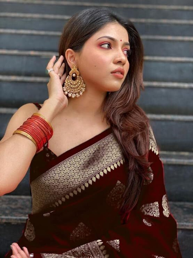 NENCY FASHION Embellished Banarasi Silk Blend, Pure Silk Saree(Maroon)