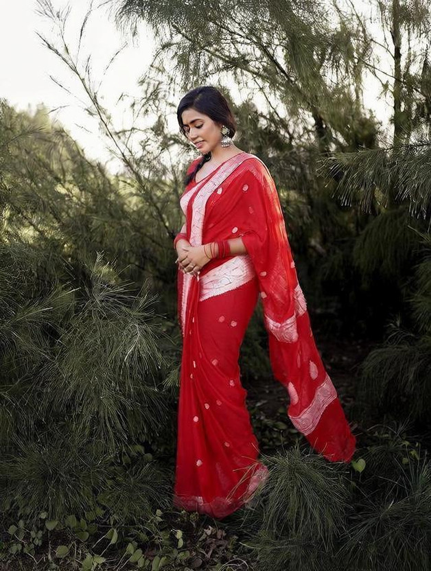 NENCY NENCY FASHION Self Design, Solid/Plain, Applique, Blocked Printed, Color Block, Digital Print Patola Cotton Silk, Cotton Blend Saree(Red) - Flipkart Deal