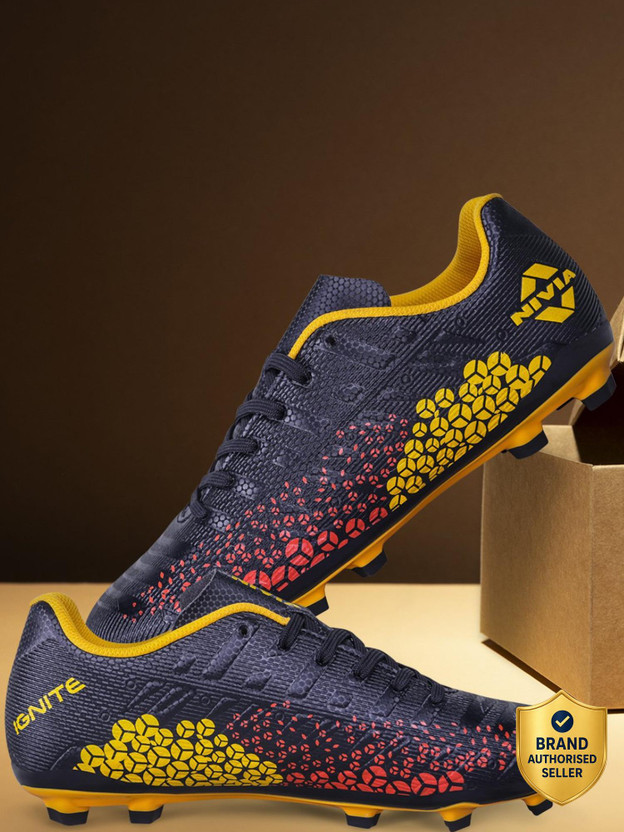 NIVIA IGNITE Football Shoes For Men(Black, Gold, Yellow , 11)