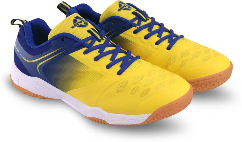 nivia sports shoes