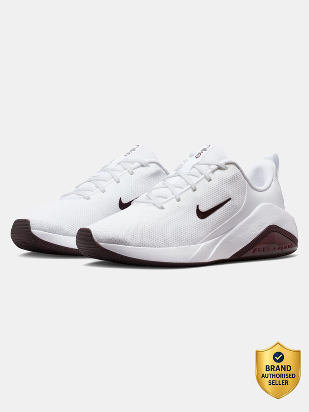 NIKE W AIR ZOOM BELLA 7 Training & Gym Shoes For Women(White , 6)