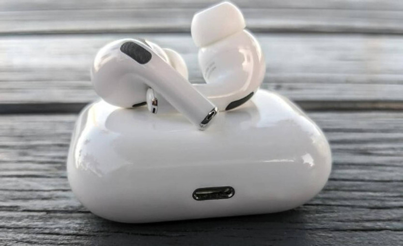 mecrolink Air Earbuds/TWS/buds 5.1 with 280H Playtime, Headphones Bluetooth(White, True Wireless)
