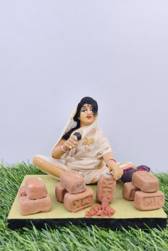 G0 GREEN Brick Maker Decorative Showpiece  -  10 cm(Clay, Multicolor)