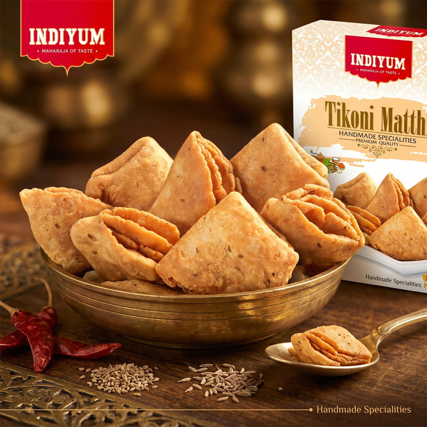 Indiyum Tikoni Matthi | Tea time Snacks | Ready to Eat Indian Namkeen Nashta BQ Mathri(300 g)