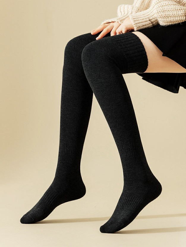 BHAVNA Men & Women Solid, Woven Over the Knee