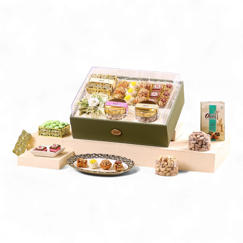 OASIS Premium Panache Baklawa Gifts Hamper – Baklava, Ladoo, Chocolate, dry fruits Box(700 g)