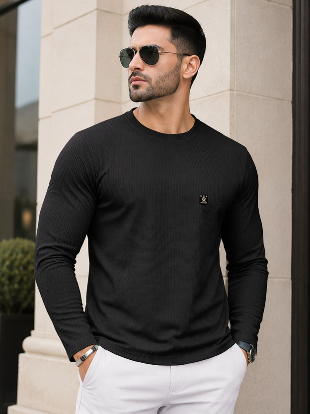 VeBNoR Self Design Men Round Neck Black T-Shirt