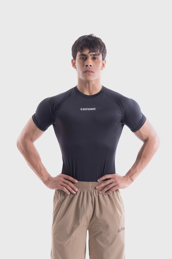 COITONIC Solid Men Round Neck Black T-Shirt