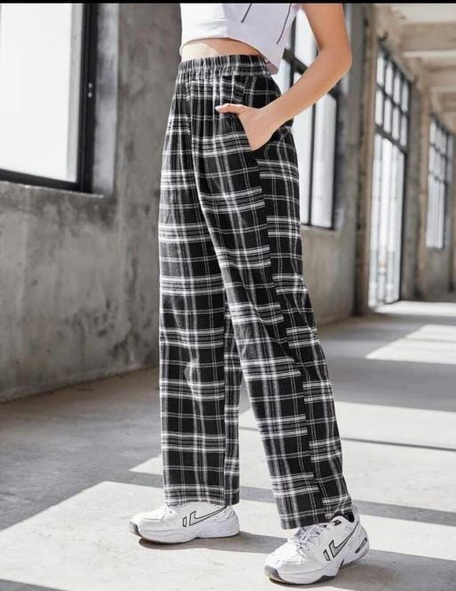 black relaxed trousers