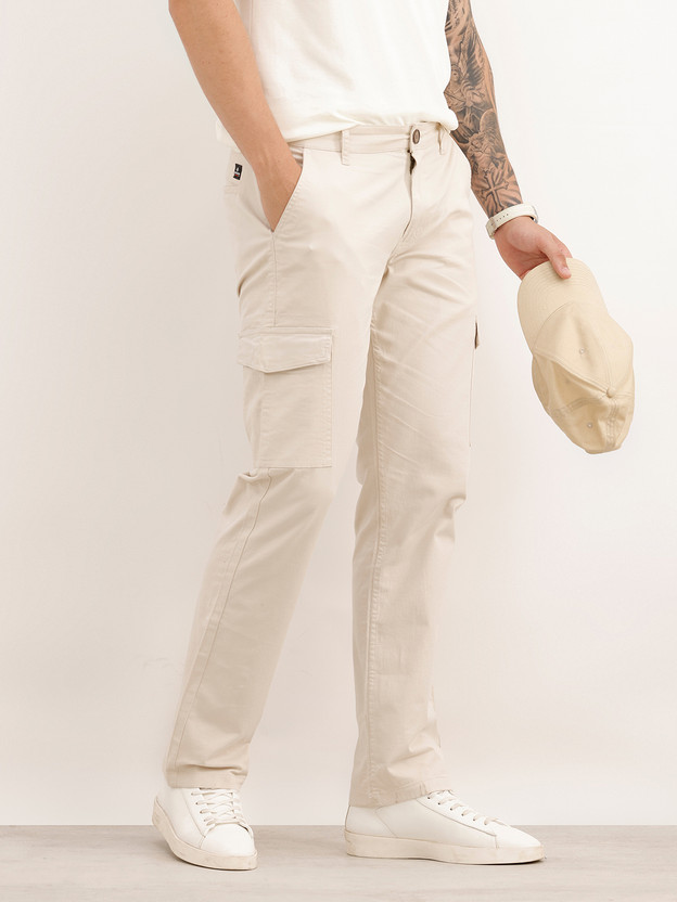 WROGN Straight Fit Men Beige Trousers
