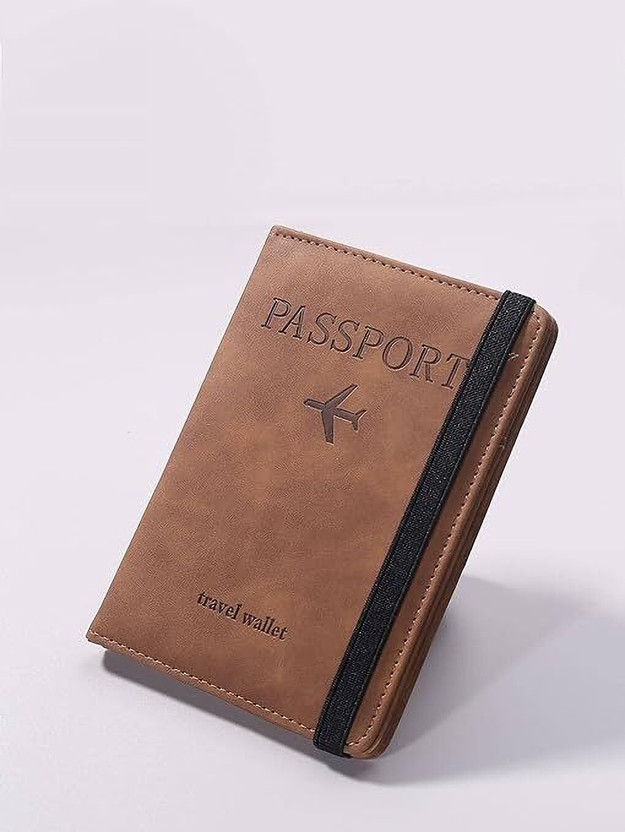 DREHOTRY DREHOTRY Men & Women Travel Brown Genuine Leather Document Holder(6 Card Slots) - Flipkart Deal