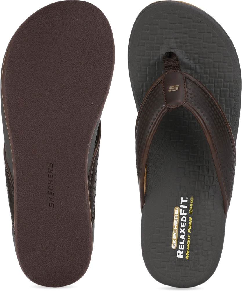 Skechers pelem emiro flip hot sale flops